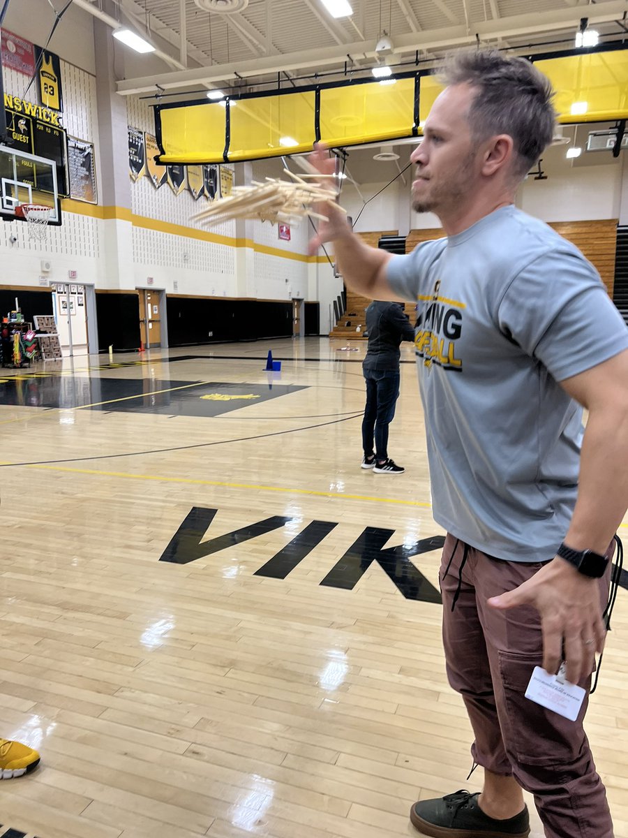 Ray Ostrowski tweet media