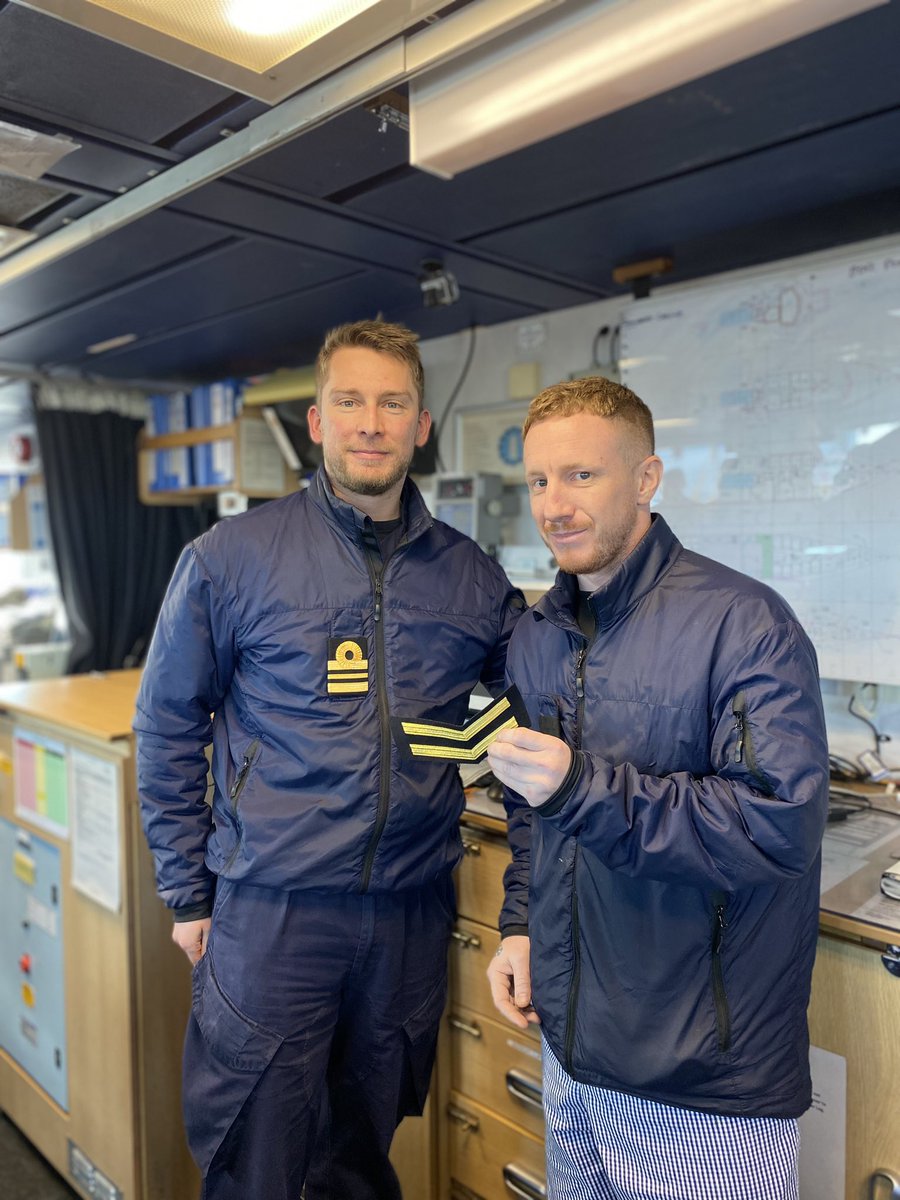 Today the XO proudly presented ET Kaniewski and LCS Holman with their Long Service and Good Conduct badges. BZ 👏🏻