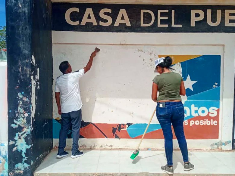 GMBNBT_NE's tweet photo. #07Nov23
Abordaje de rehabilitación de las Bases de Misiones Socialistas en la BMS San Pedro Apóstol, sector San Pedro de Coche, municipio Villalba 

#SomosTricolor
#MppopNE

@NicolasMaduro @delcyrodriguezv @GRaulparedes @MPPOP_OFICIAL @Barrio_Tricolor @NestorLReverol https://t.co/VztgA8Vshs