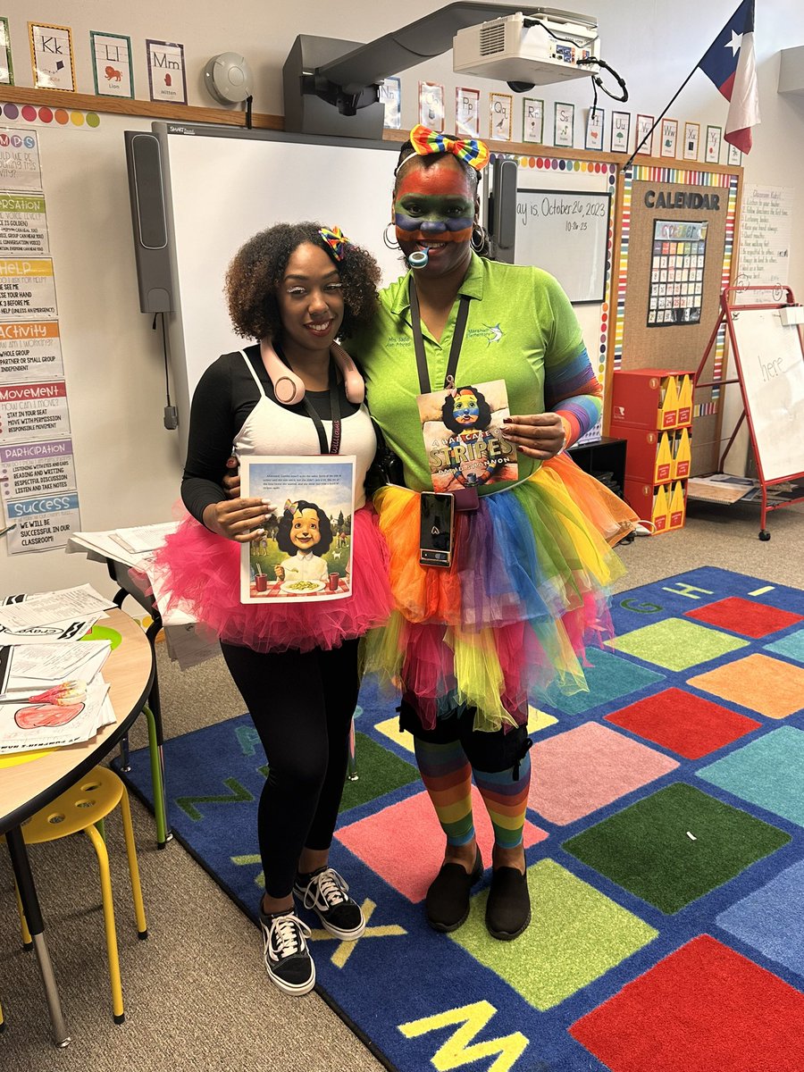 AngelaMillerMEd's tweet photo. October was busy at the Marshall Mansion! Snippets of our Storybook Character Parade! #OctoberPhotoDump @MarshallES_SISD @ShimonaEason @CandCSadler &
@SpringISD https://t.co/5VECNKkOWP