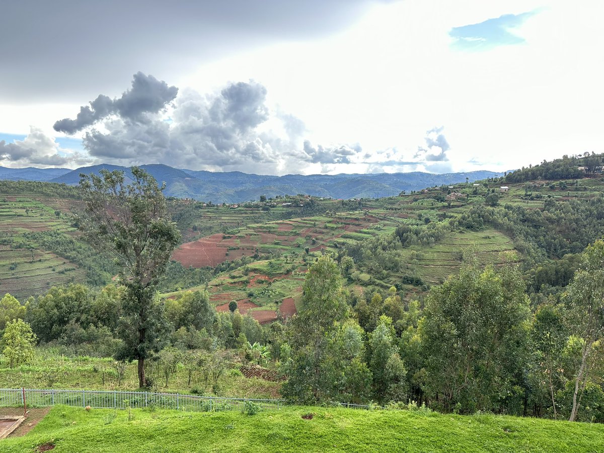 BlaneyMD's tweet photo. Happy to serve the wonderful patients of @MuniniH with #GIRising during Rwanda #endoscopyweek—amazing hospital staff and absolutely gorgeous views. 🌤️🌈 #GiTwitter #GlobalHealth https://t.co/5gyZ21PAZw