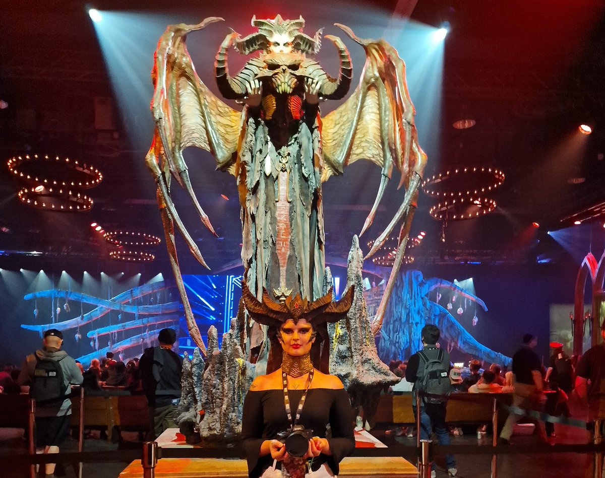 Letztes Wochenende war ich in Anaheim auf der Blizzcon und auch wenn ich im Diablo Style da war, war mein Highlight definitiv WoW!
Wen es interessiert, wie es so vor Ort war, der kann gerne heute Abend beim eFernsehen auf <a href="/ProSiebenMAXX/">ProSieben MAXX</a> um 22:55 rein schauen 😉