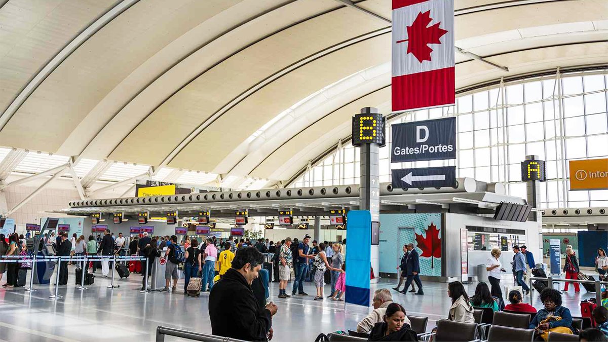 Unifor2002's tweet image. #Unifor2002 members at #Toronto's ASP Security vote to reject employer’s final offer, will be in a legal strike position as of 12:01 a.m. on December 3, 2023 bit.ly/3snLKIF #unifor #solidarity #canlab