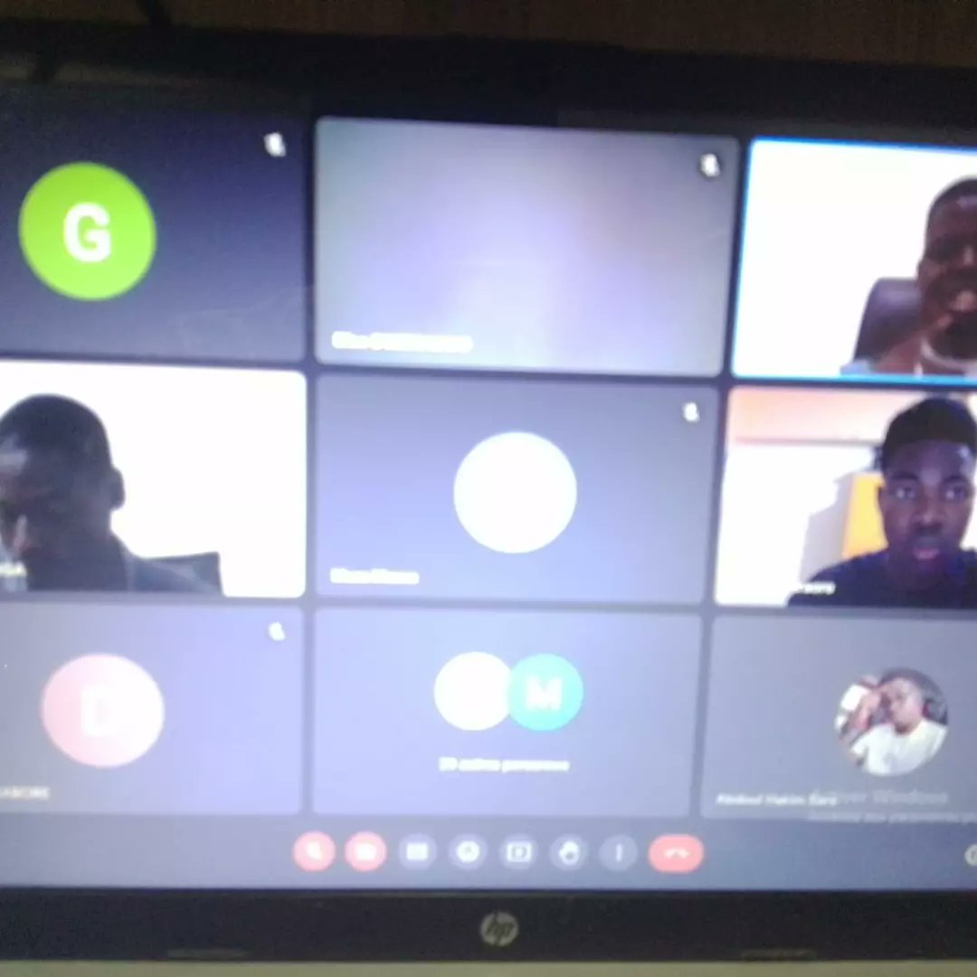 AEBT4's tweet photo. Nous avons organisé une conférence le 26/09/2023, une conférence sur l'actionnariat populaire. Tous nos remerciements aux participants et au conférencier Monsieur Harouna ZALLÉ.

AEBT, plus loin plus forte !! https://t.co/YATTQLUdEP