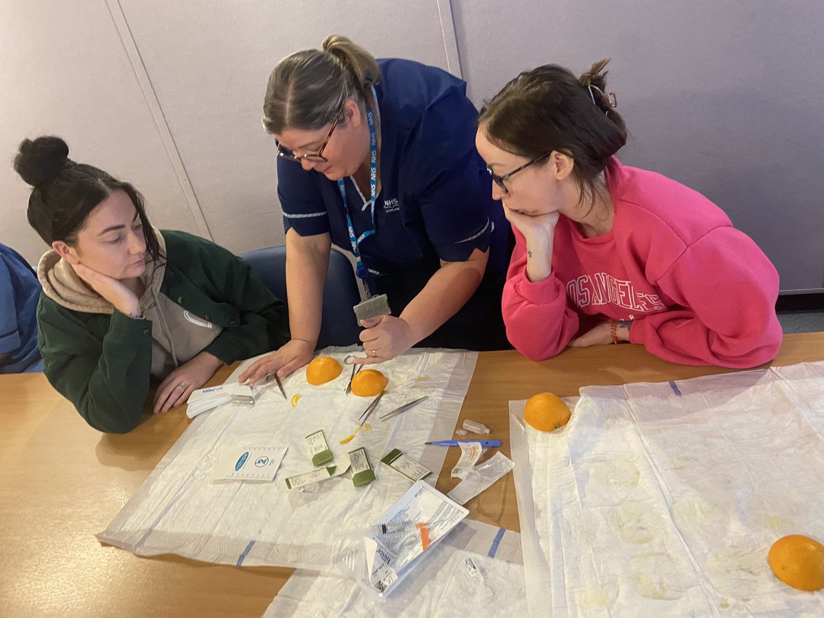 MonkeesED_ACP's tweet image. Successful wound assessment workshop followed by a wound closure practical session this afternoon for our ED nurses and medics students well done all 🌟 @MonkeesED @Kmacjohnstone79 @yvonnelavery83 🙌🤩🍊