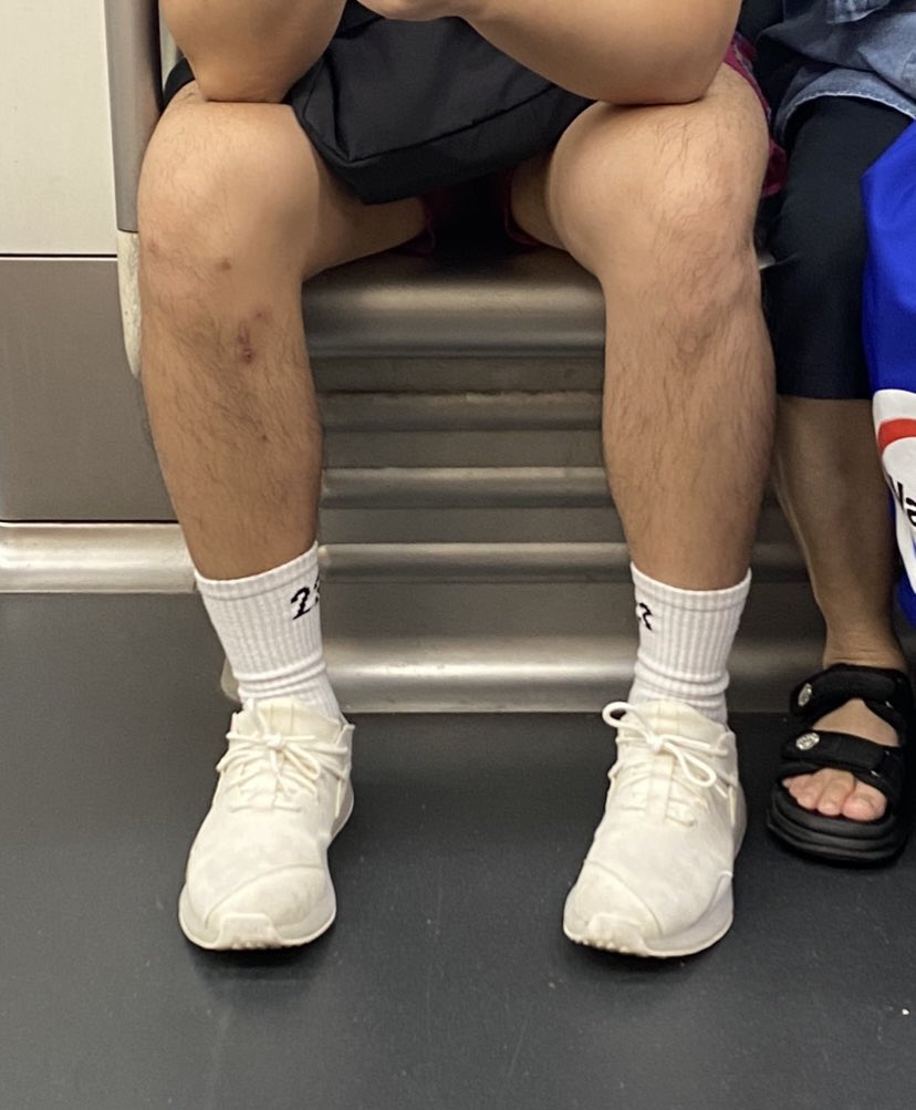 Suit & socks tweet media