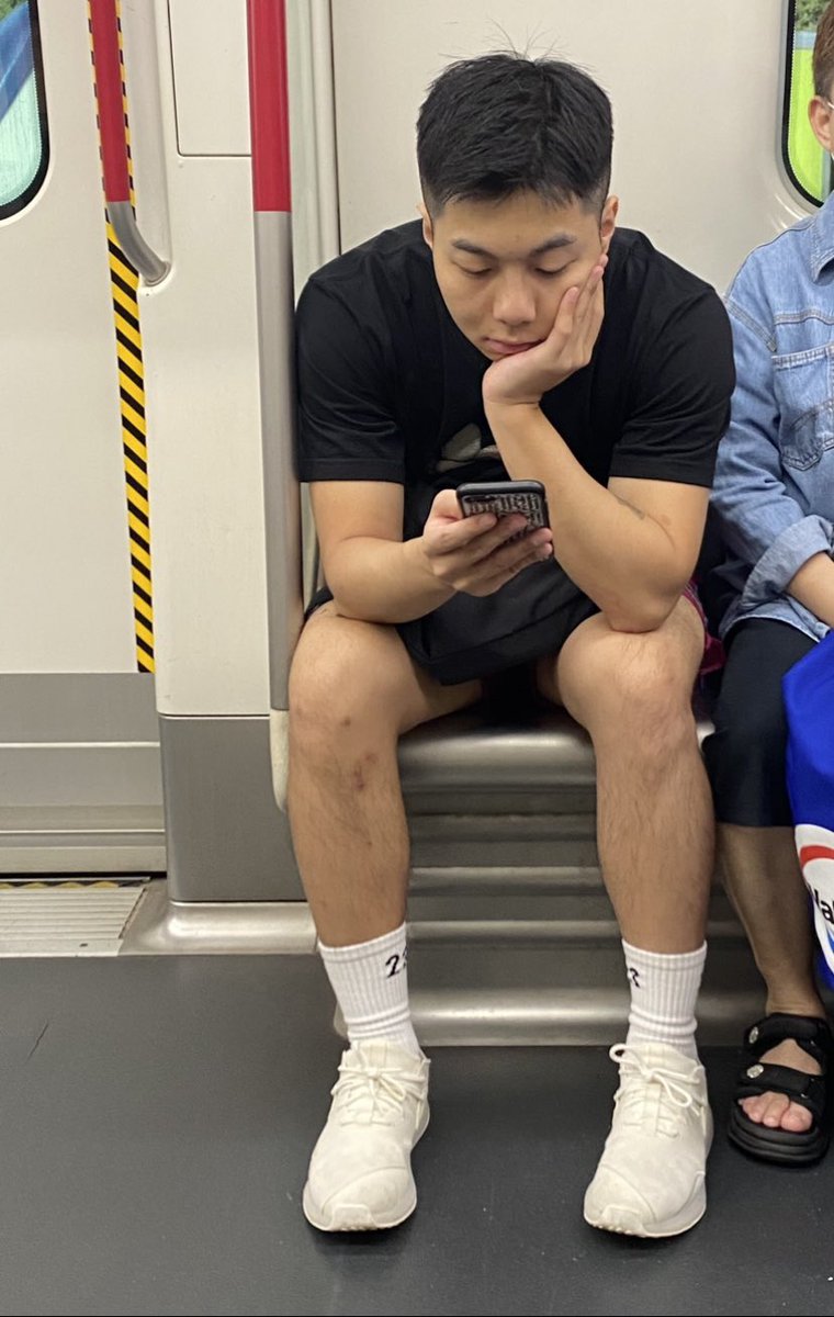 Suit & socks tweet media