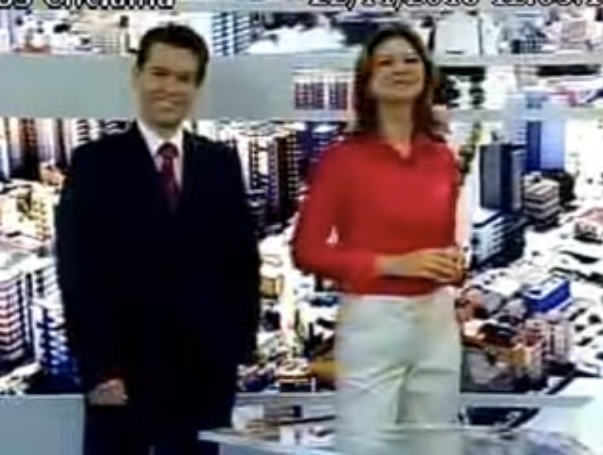 CriciumaPlay's tweet photo. Os primeiros frames do cenário que teve sua última exibição hoje na tela da NSC TV Criciúma. 

Estreou em 22 de novembro de 2010, na época com o Jornal do Almoço no comando de Douglas Nazario e Viviane Andres. https://t.co/vcybPNI4A1