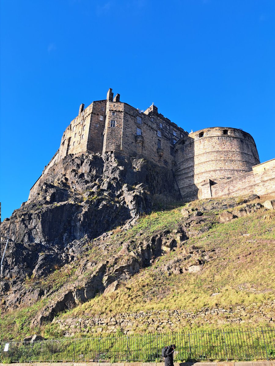 Jennifermccaig3's tweet photo. Not a bad view for a Tuesday, with time and space to reflect on leadership in very complex systems. Great facilitation and real human connections 👌 @NHS_Education #leadingforthefuture https://t.co/q29PNbqpfQ