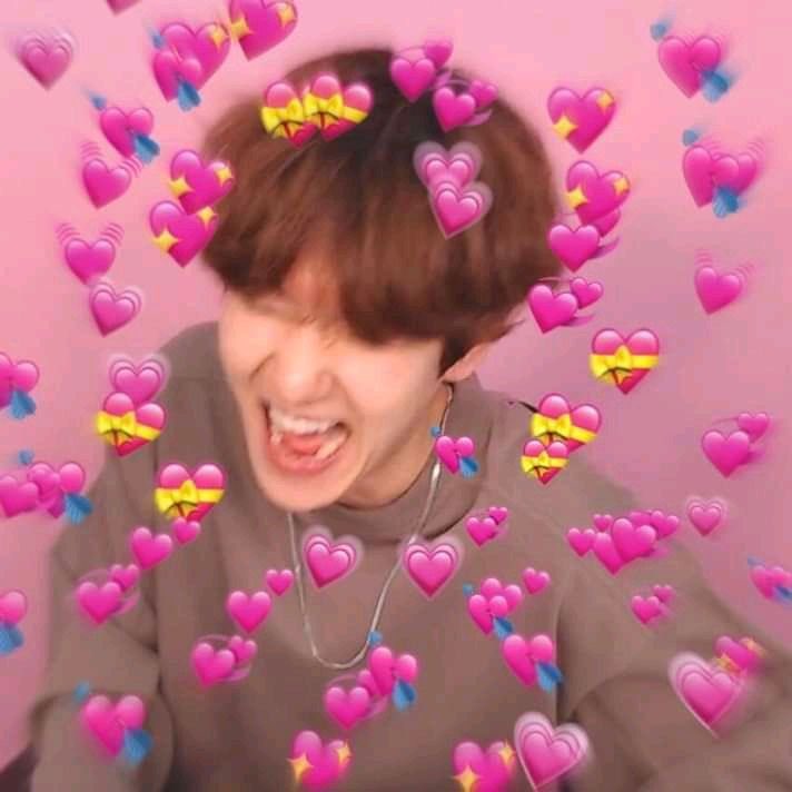 __EX0DUS's tweet photo. Oh wow… To those leaving me lovely messages on my fics, I absolutely appreciate &amp; adore every one of you 🥺 https://t.co/XSuMtGxFJA