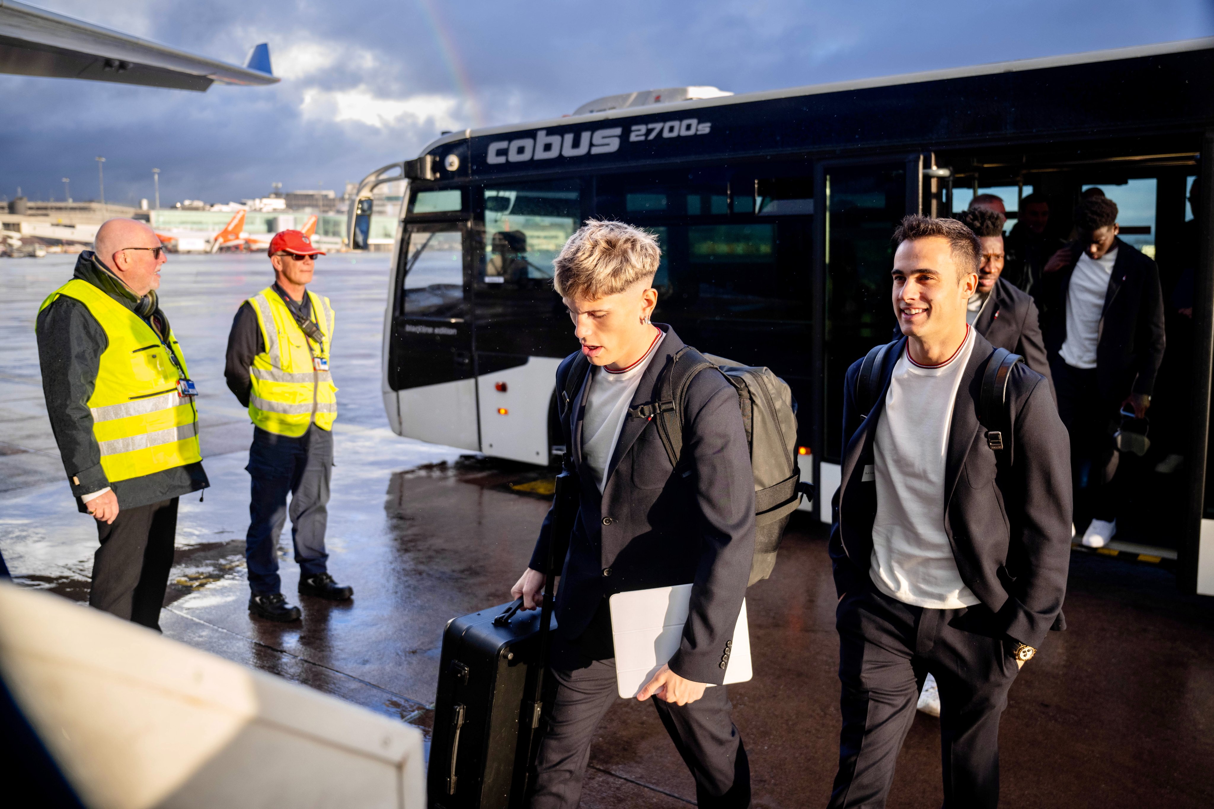 Alejandro Garnacho and Sergio Reguilon board our flight to Copenhagen.