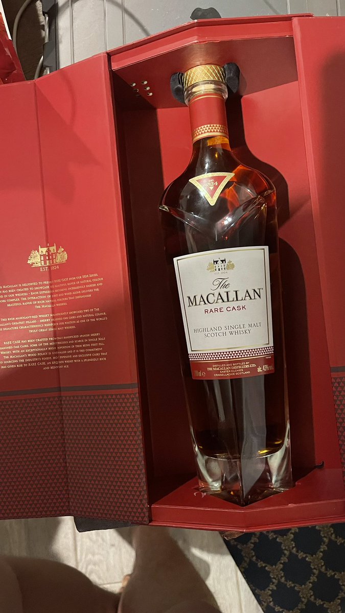 я здесь, я там, я всегда tweet media