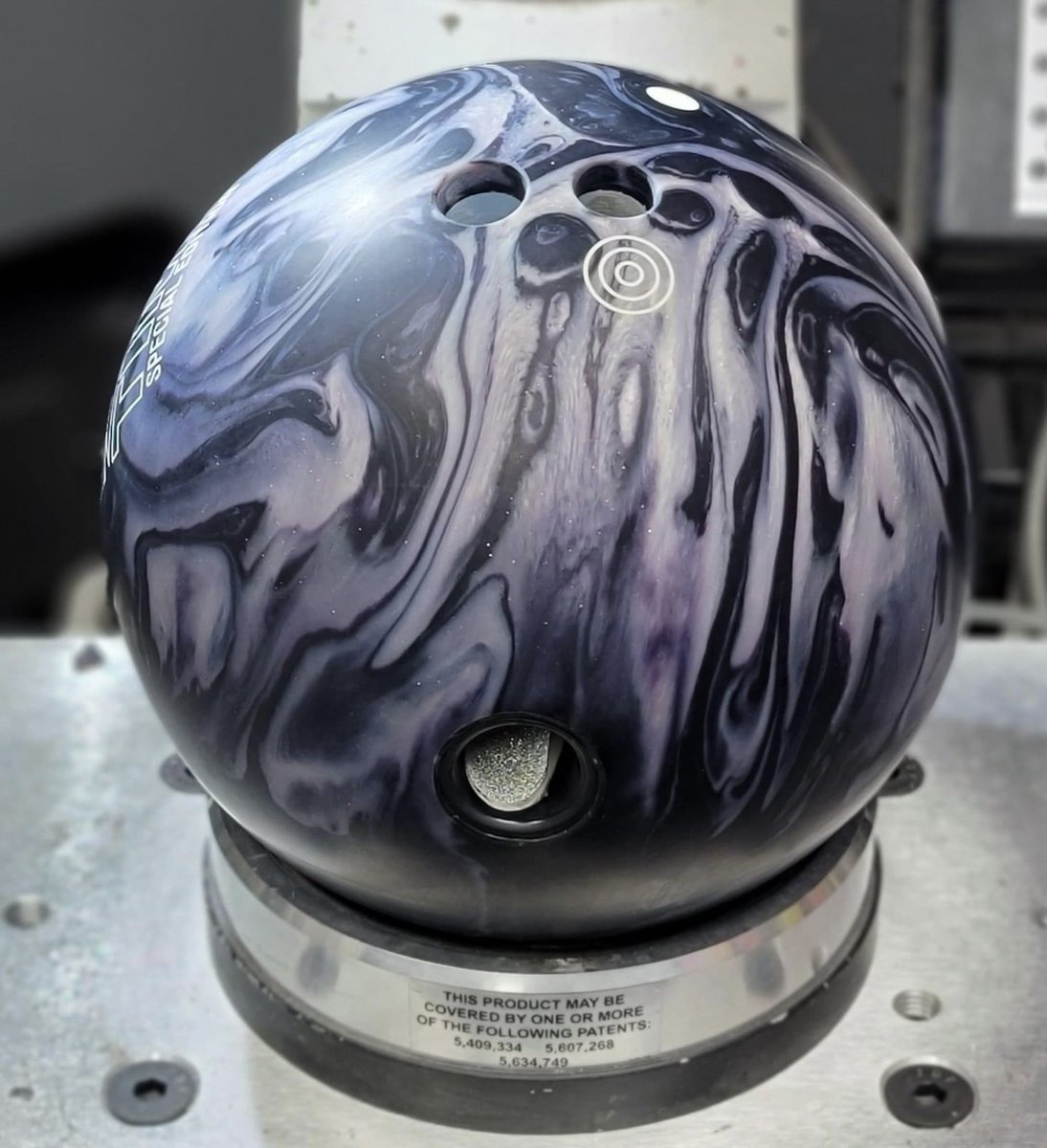 EboniteBowling's tweet photo. Those iconic colors just bring you back to 2005.
#EboniteBowling #BowlToWin #BigTimeSE 11.16.2023 #HK22 #HyperKinetic22 https://t.co/iNxsOoBG3i