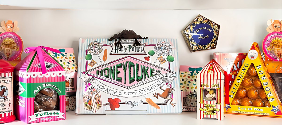 HPCollectionPho's tweet image. My Honeydukes shelf 😍 miam-miam
#noblecollection #harrypotter #wizardingworld #hogwarts #harrypotterfan #harrypotterforever #potterhead #harrypotterfrance #WarnerBros #dumbledore #oppo
