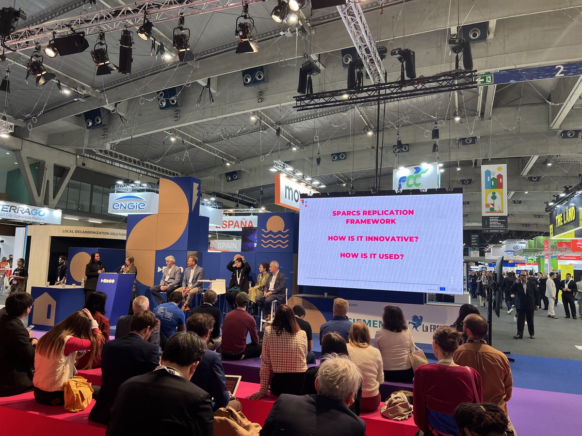 SPARCSeu's tweet photo. Mari Hukkalainen took the stage at #SCEW23!
In SPARCS, we use a replication framework to replicate & upscale lighthouse cities' applications.
This involves developing a smart city strategy, assessing the status quo, co-creating a project portfolio & guiding the implementation. https://t.co/AOm1YnDf20