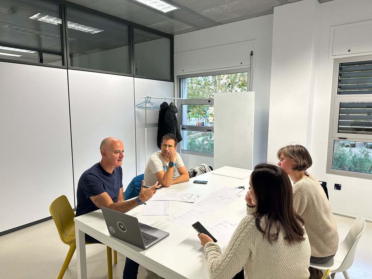 Las sesiones de co-creación ya están en marcha. @begisare Araba afronta estos días su segunda sesión de la mano de <a href="/JosetxuSilgo/">Josetxu Silgo</a>

Tiene por delante el diseño de actividades para concienciar del cumplimiento de la normativa de accesibilidad para personas con discapacidad visual.