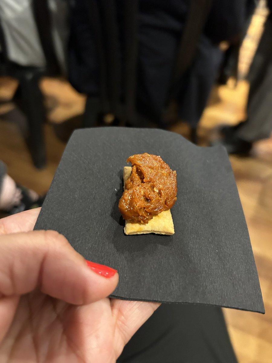 AulaDeMaridaje's tweet photo. 30è Aniversari de l’agermanament de les ciutats #KOBE i #BARCELONA amb degustació de #sakes 🍶, kobe weef i la #sobrassada de bou japonès #Wagyussada de @xescreina i The Butcher Society.
@ComerJapones
@HHisekih8
@Consul_JPN_BCN
@ACSommeliers
#sommelier #sommlife https://t.co/2izNFhXpx9