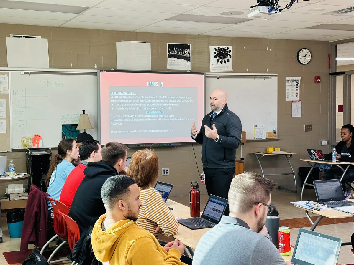 FiorMatthews's tweet photo. Thank you to our principals for leading dynamic sessions @ElyriaSchools today!! #InstructionalLeaders #ControltheControlables #PBL #KnowYourWho https://t.co/ZRfZP53oiR