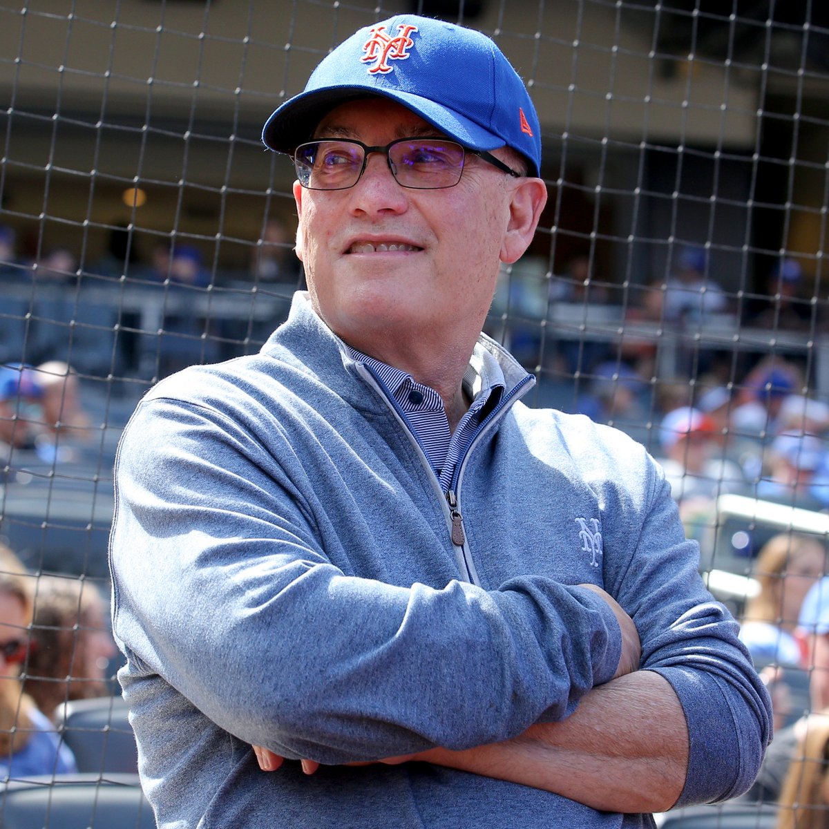 SNY_Mets's tweet photo. Steve Cohen and Queens community leaders have unveiled the plan for the area around Citi Field: Metropolitan Park.

"It’s time the world’s greatest city got the sports and entertainment park it deserves. When I bought this team, fans and the community kept saying we needed to do better.  Metropolitan Park delivers on the promise of a shared space that people will not only want to come to and enjoy, but can be truly proud of.” - Cohen

Involved in the proposed plan:

🔸 An investment of $8 billion

🔸 20 acres of new park space and 5 acres of community athletic fields and playgrounds

🔸 Entertainment complex with a Hard Rock hotel, live music venue, and gaming

🔸 New connections to the waterfront, park, and surrounding community

🔸 Queens Food Hall

🔸 Accessible and renovated mass transit station

🔸 Improved and modernized road network, bike paths, and parking infrastructure

https://t.co/JPVhWuXCCL

(via @EMPIREREPORTNY)
