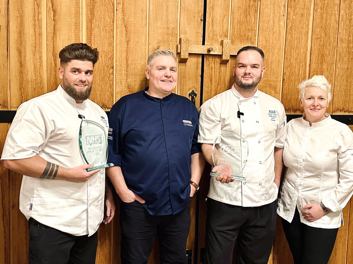 We’d like to say a huge congratulations to Dylan Lucas and Darby Hayhurst, of the East Lancashire Hospitals NHS Trust for winning the #NHSCOTY title! 🏆 As the teams mentor throughout the competition, our Cooking Area Manager Evan Welsh was there to support them in the final.👏