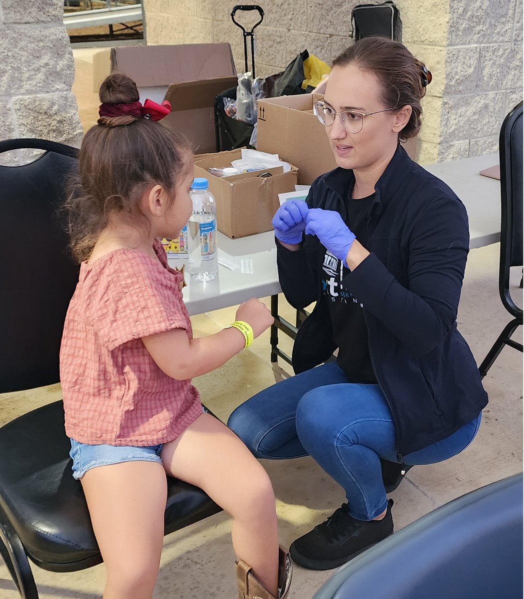 Nextleveluc's tweet image. Sharing the Next Level love at the Williamson County #rodeo in #AustinTX! 🤠🩹 #CommitmenttoCommunity 🧡