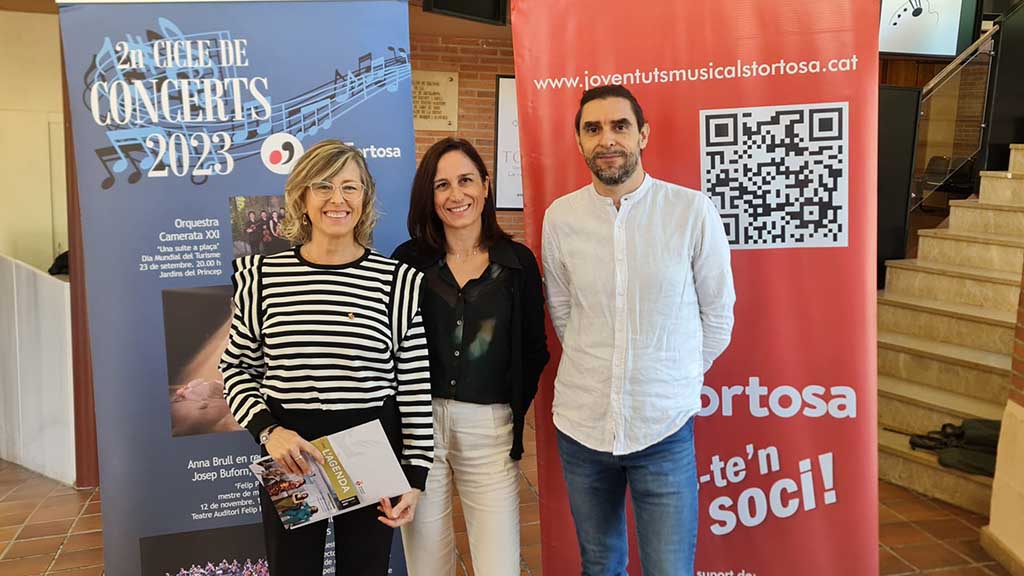 🎶🎵 Anna Brull presenta diumenge a Tortosa elrecital ‘Felip Pedrell, mestre de mestres’

📷 LA NOTÍCIA: setmanarilebre.cat/anna-brull-pre…

<a href="/annabrullmezzo/">Anna Brull</a> <a href="/JJMMTortosa/">Joventuts Musicals de Tortosa</a> <a href="/TeatreTortosa/">Teatre Tortosa</a> <a href="/Tortosa/">Ajuntament de Tortosa</a> <a href="/JordiJordanEbre/">Jordi Jordan</a> <a href="/marilleixa/">Mar Lleixà Fortuño</a> <a href="/CulturaStte/">CulturaTerresEbre</a> <a href="/culturacat/">Lluïsa Flamberg</a> #FelipPedrell #Tortosa #TerresdelEbre