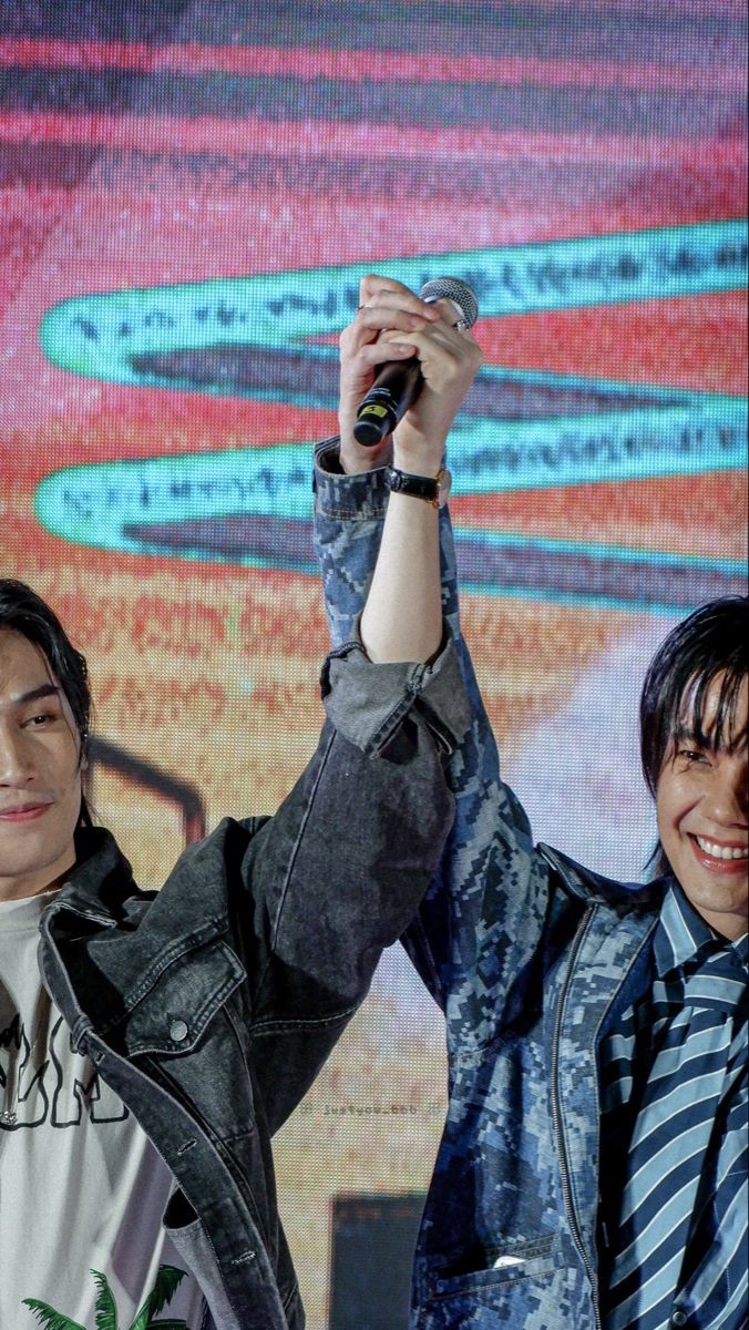 rslnakth's tweet photo. Their smiles are always the best
🖤💙 https://t.co/59lJ3xR5cS