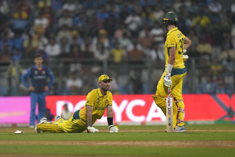 fanverse_games's tweet image. He was down.
He was in pain.
He came in when winning hopes shattered.
He had the option to go back due to pain.

Glenn Maxwell said, I WILL WIN IT FOR AUSTRALIA....!!!!
#Australia