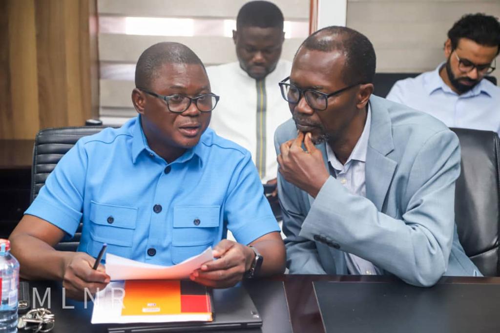 glrssmp's tweet photo. IMPLEMENTATION SUPPORT MISSION
On Tuesday, 7th November, 2023, the last Implementation Support Mission for 2023 was set off with a Kick-off meeting. At the meeting, Hon. George Mireku Duker, the Deputy Minister for Lands and Natural Resources, expressed gratitude to the https://t.co/jfVtvPBTmK