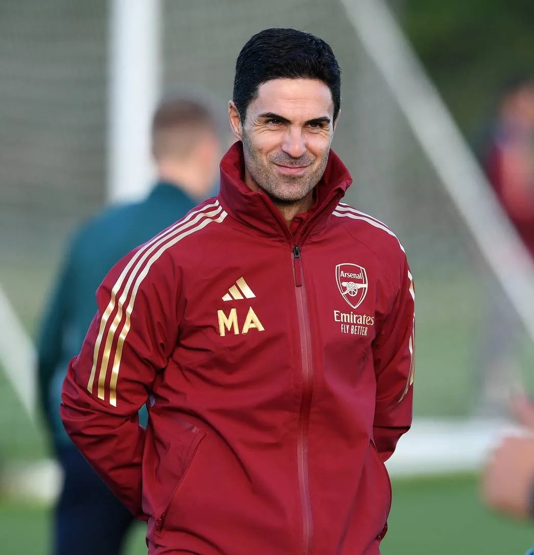 Arsenal 2025 coach jacket