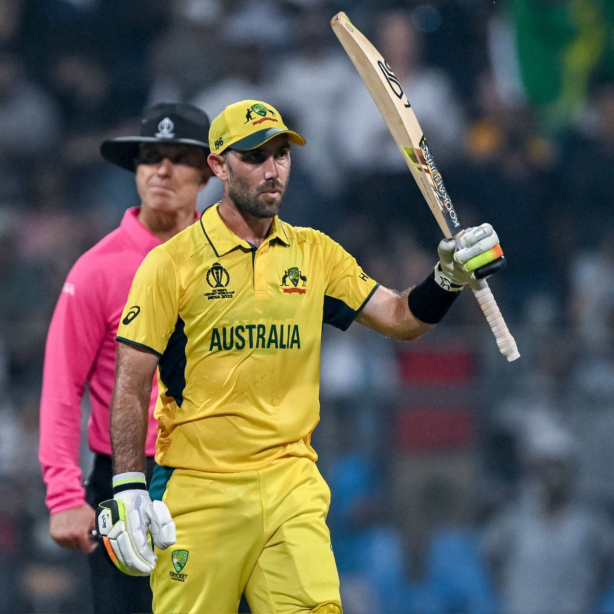 Team4Bharat's tweet photo. DOUBLE HUNDRED BY GLENN MAXWELL.
GLENN MAXWELL BECOMES THE FIRST AUSTRALIAN PLAYER TO SCORE DOUBLE HUNDRED IN ODI HISTORY. 🇭🇲
#MaxSpeed | #MaxShow | #AUSvsAFG | #AFGvAUS | #GlennMaxwell | #CWC23 | https://t.co/adtorwUR4w