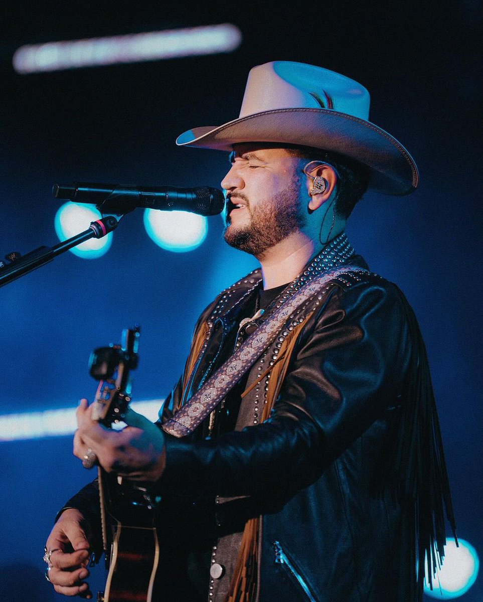 Un gran show se vivió en #Cali con <a href="/edenmunoz/">°lUiS mArIoOo</a> uno de grandes invitados a este evento.

.
#produccion #eventos #conciertos #show