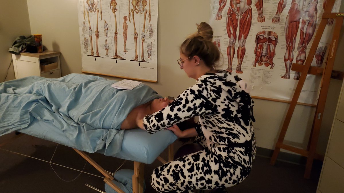 CCACMassage's tweet photo. Halloween-o-ssage 🎃👻
#CCAC #MassageTherapy @CCAC https://t.co/OpYnwIZjZe