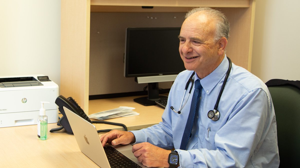 Family doc &amp; DFCM's Vice-Chair Operations, Dr. David Tannenbaum, receives the #OrderofOntario alongside 26 exceptional leaders including 4 from @temertymed!

news.ontario.ca/en/release/100…