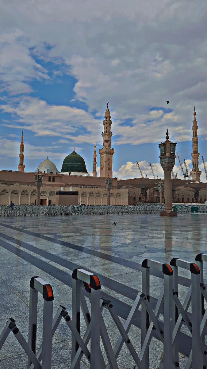 sultan66ss's tweet photo. @gorgeous4ew اجمل مكان الحرم النبوي
اللهم صل وسلم على نبينا محمد https://t.co/5mUVWTdVX0