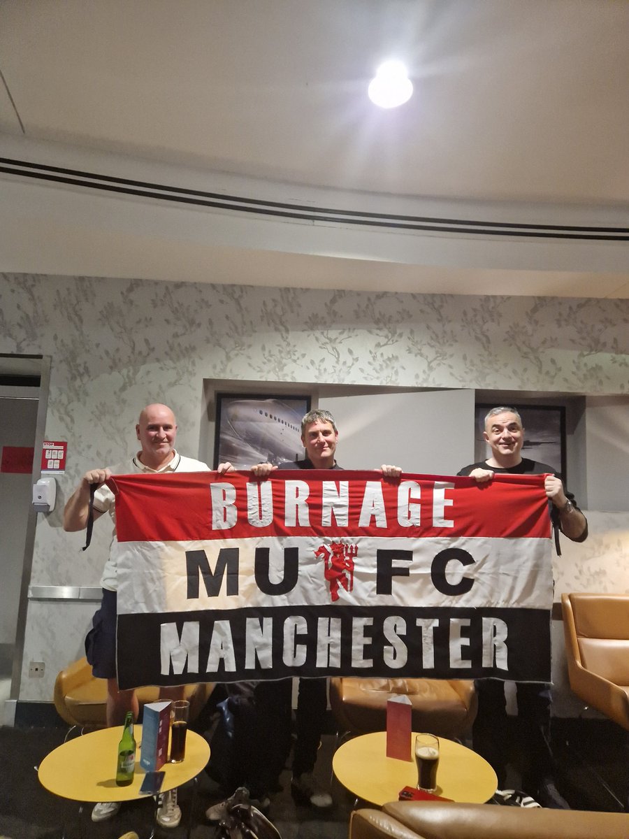 Burnage reds, Copenhagen bound 1st stop Budapest for the night 🇾🇪🇾🇪🇾🇪UTFR