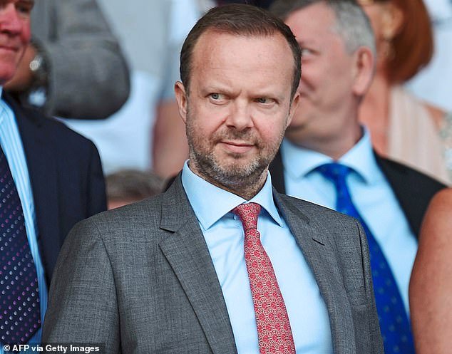 UtdHeisenberg_'s tweet image. What do Mark Goldbridge &amp;amp; Ed Woodward have in common? 

Both are great marketers that are excellent at pulling in revenue. 

Both are disingenuous and driven by self interest. 

Both use the #MUFC name for financial gain but couldn&apos;t name a single player before the 80s (bar the…