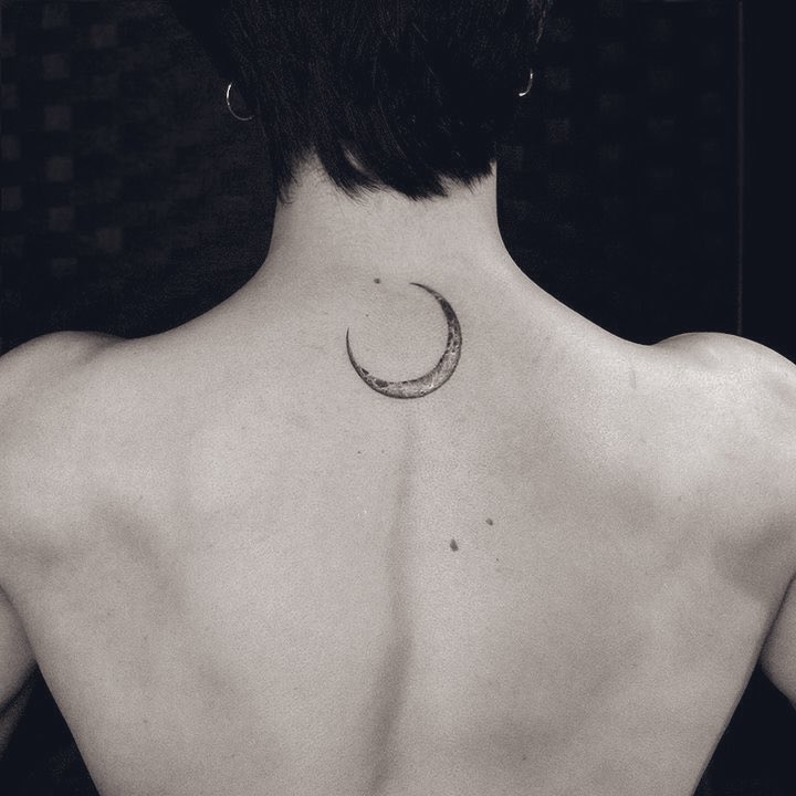iyanikas's tweet photo. a luna. https://t.co/TMx9DCk96r