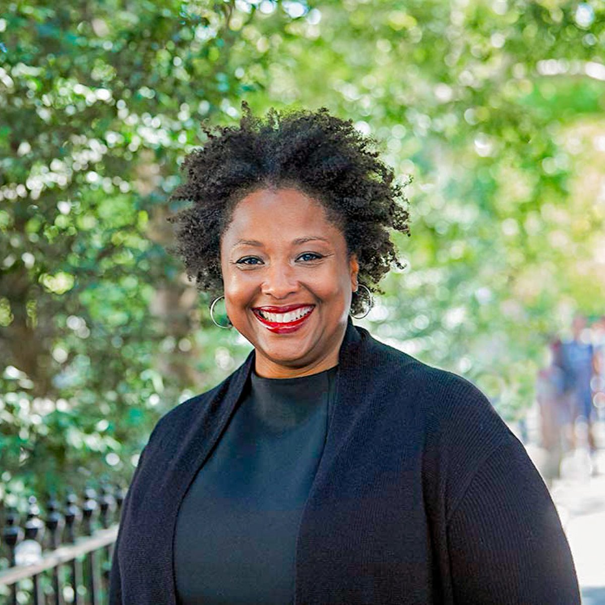 Deborah Archer, the eighth President of the ACLU, is a prominent civil rights advocate, lawyer, professor, and writer. Archer will speak on “Defending Civil Liberties and Civil Rights in a Divided Society” on November 16 at 6:00 p.m. in the Stone Chapel. Be there or be square🔈