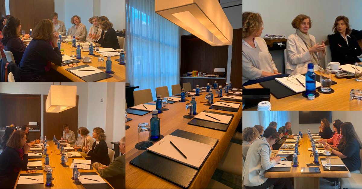 circulofortuny (@circulofortuny) on Twitter photo La decoración y el diseño han sido protagonistas de un nuevo "Desayuno Fortuny", donde los CEO de algunas de nuestras grandes marcas como Ábbatte, <a href="/gandiablasco/">Gandia Blasco Group</a> o <a href="/gastonydaniela/">Gaston y Daniela</a> compartieron mesa con <a href="/ElleDecorationE/">Elle Decor Spain</a> , <a href="/hola/">Revista ¡HOLA!</a> Living, <a href="/telva/">Telva</a> y el <a href="/mgzine/">Magazine Lifestyle</a> . La decoración y el diseño han sido protagonistas de un nuevo "Desayuno Fortuny", donde los CEO de algunas de nuestras grandes marcas como Ábbatte, <a href="/gandiablasco/">Gandia Blasco Group</a> o <a href="/gastonydaniela/">Gaston y Daniela</a> compartieron mesa con <a href="/ElleDecorationE/">Elle Decor Spain</a> , <a href="/hola/">Revista ¡HOLA!</a> Living, <a href="/telva/">Telva</a> y el <a href="/mgzine/">Magazine Lifestyle</a> .