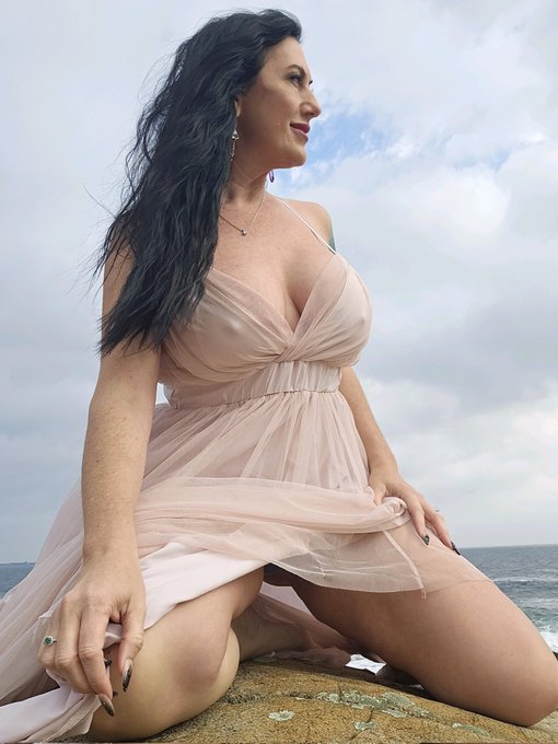 Guess what the temperature is here?😁 https://t.co/H6WQW6o3xL<a href="/tag/superbowl2024"class="tags"><span>#superbowl2024</span></a>