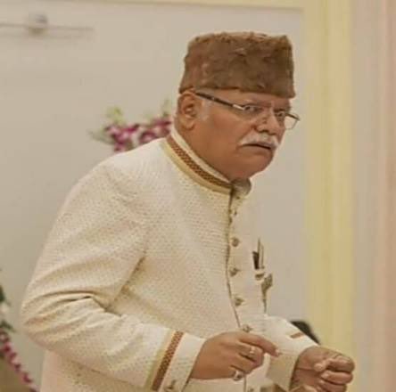 LahoreMarquez's tweet image. Irfan Pathan getting ready for another dance 😭