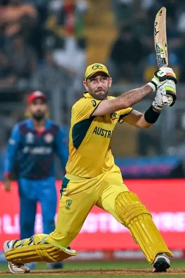 SOHAIBKhanKhat1's tweet image. Just stand up and Salute to Glenn Maxwell. Greatest Knock in ODI cricket history💕😭 #maxwill #AUSvsENG #AUSvAFG