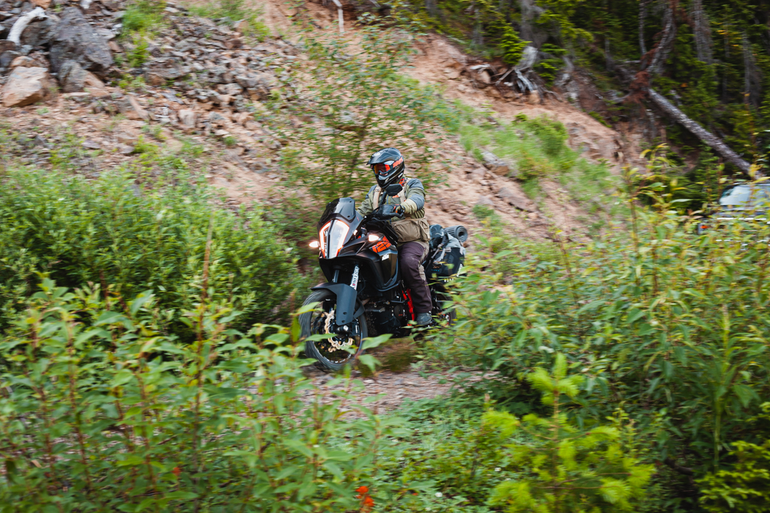 aclim8gear's tweet photo. When we gear up for the fall adventures, we prepare ourselves to face the rugged terrain and unpredictable weather. Just like we engineered the COMBAR to withstand the harshest elements, we've equipped ourselves with the essentials—sturdy boots and reliable gear. https://t.co/tyzAfdwmDH
