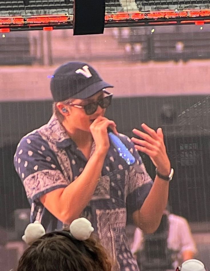 lowsofjoon's tweet image. 