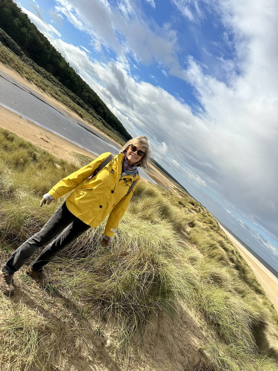 Walking the North Norfolk Coast in November is one of the great joys in life. 😜👍🌞🌞<a href="/NorfolkWT/">Norfolk Wildlife Trust</a>