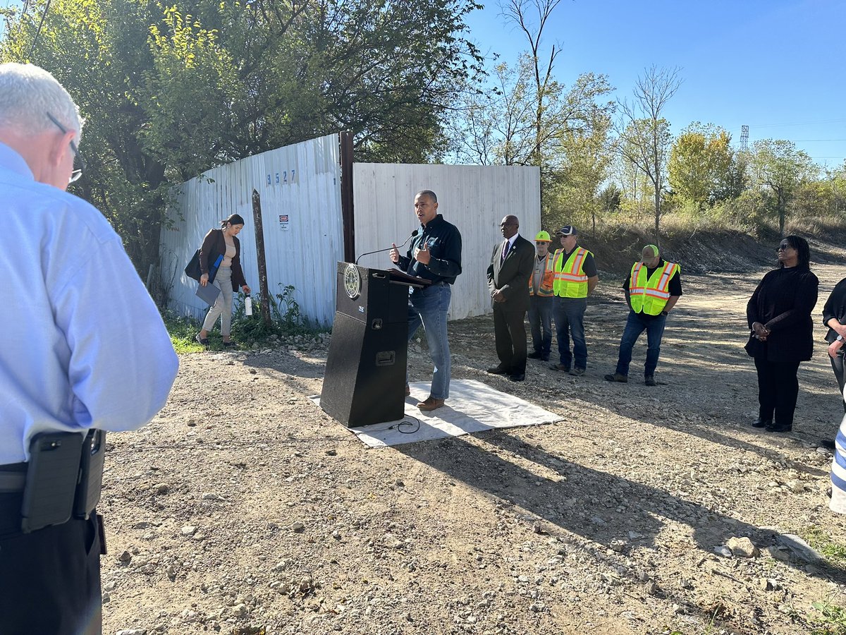 Neighbors United/Vecinos Unidos tweet media