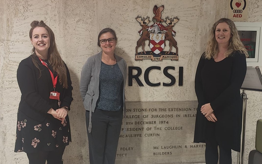 Very happy to host a visit from Katharine Barnes Senior Editor of Communication Medicine @CommsMedicine thanks to Katharine for giving us a wonderful overview of publishing in the Nature Portfolio @RCSI_Irl @TissueEngDublin @RCSI_Research @CarolineCurtin8