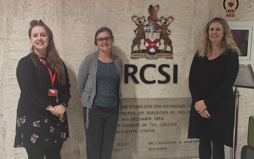Claire Conway (@claireconwayphd) on Twitter photo Very happy to host a visit from Katharine Barnes Senior Editor of Communication Medicine <a href="/CommsMedicine/">Communications Medicine</a> thanks to Katharine for giving us a wonderful overview of publishing in the Nature Portfolio <a href="/RCSI_Irl/">RCSI</a> <a href="/TissueEngDublin/">RCSI TERG</a> <a href="/RCSI_Research/">RCSI Research and Innovation</a> <a href="/CarolineCurtin8/">Caroline Curtin</a> Very happy to host a visit from Katharine Barnes Senior Editor of Communication Medicine <a href="/CommsMedicine/">Communications Medicine</a> thanks to Katharine for giving us a wonderful overview of publishing in the Nature Portfolio <a href="/RCSI_Irl/">RCSI</a> <a href="/TissueEngDublin/">RCSI TERG</a> <a href="/RCSI_Research/">RCSI Research and Innovation</a> <a href="/CarolineCurtin8/">Caroline Curtin</a>