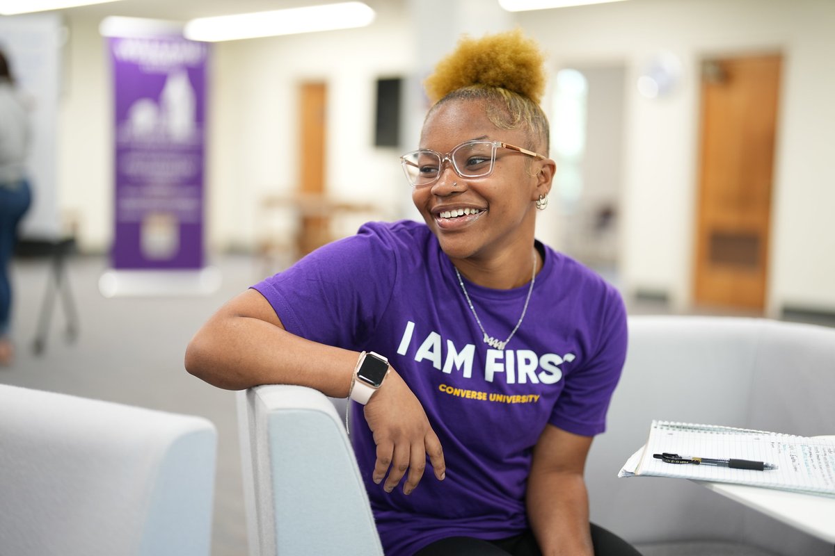 ConverseUniv's tweet image. It's #NationalFirstGenCelebrationWeek and we are so proud to celebrate and support our #FirstGenerationCollegeStudents at Converse! 💫

Our programming provides students with community, activities and trips, mentorship and more. Learn more: converse.edu/life-at-conver… #IAmFirst